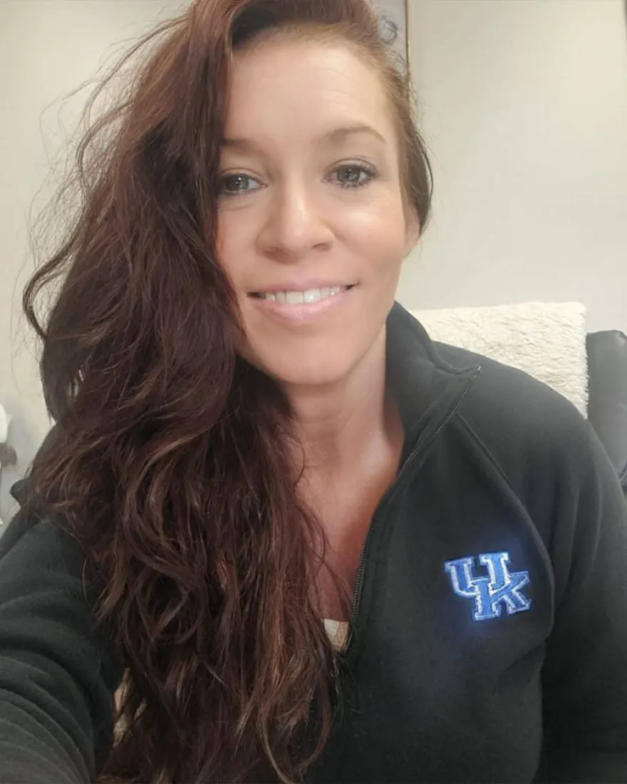 Head picture of Alecia Hillard