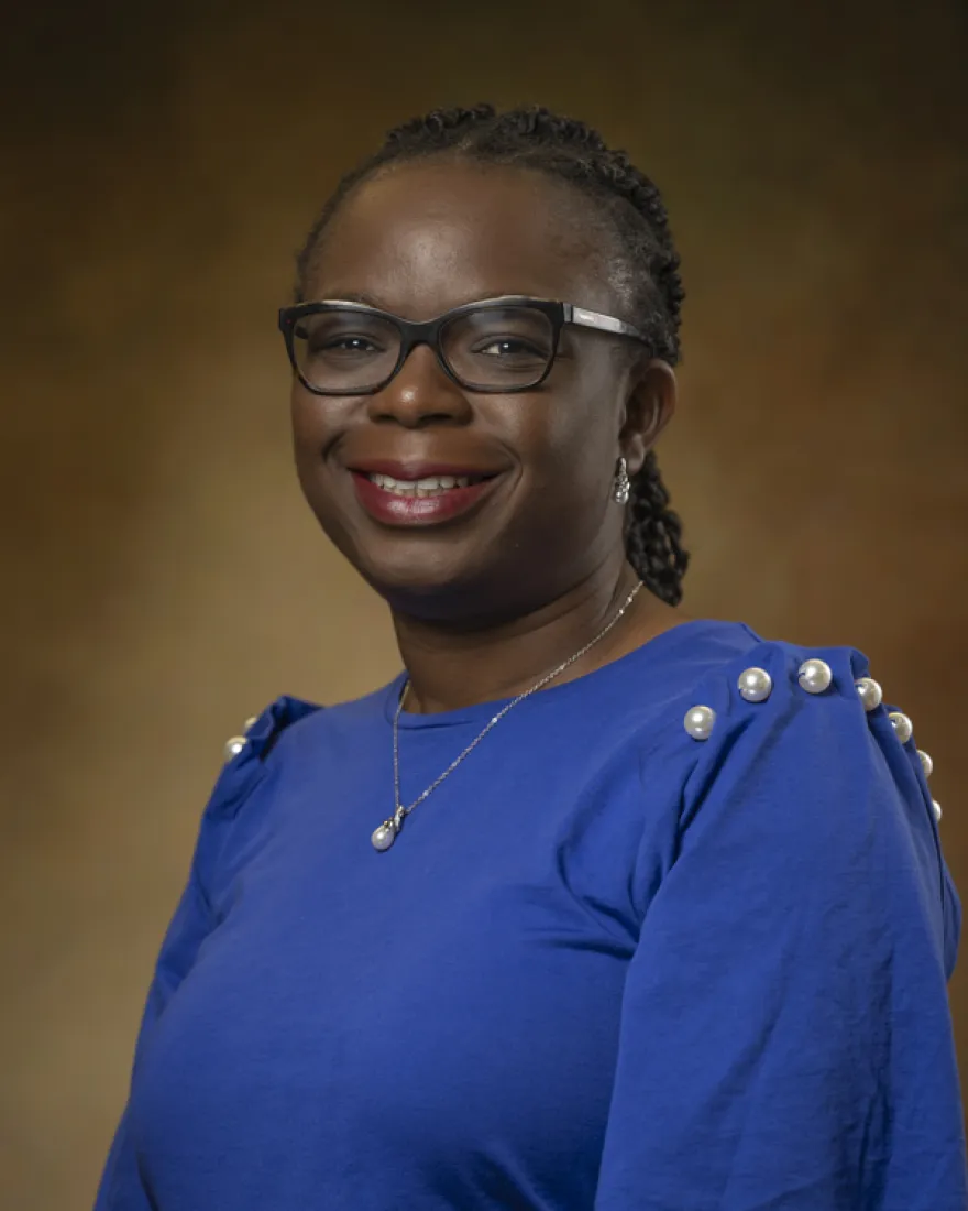 Lola Adedokun