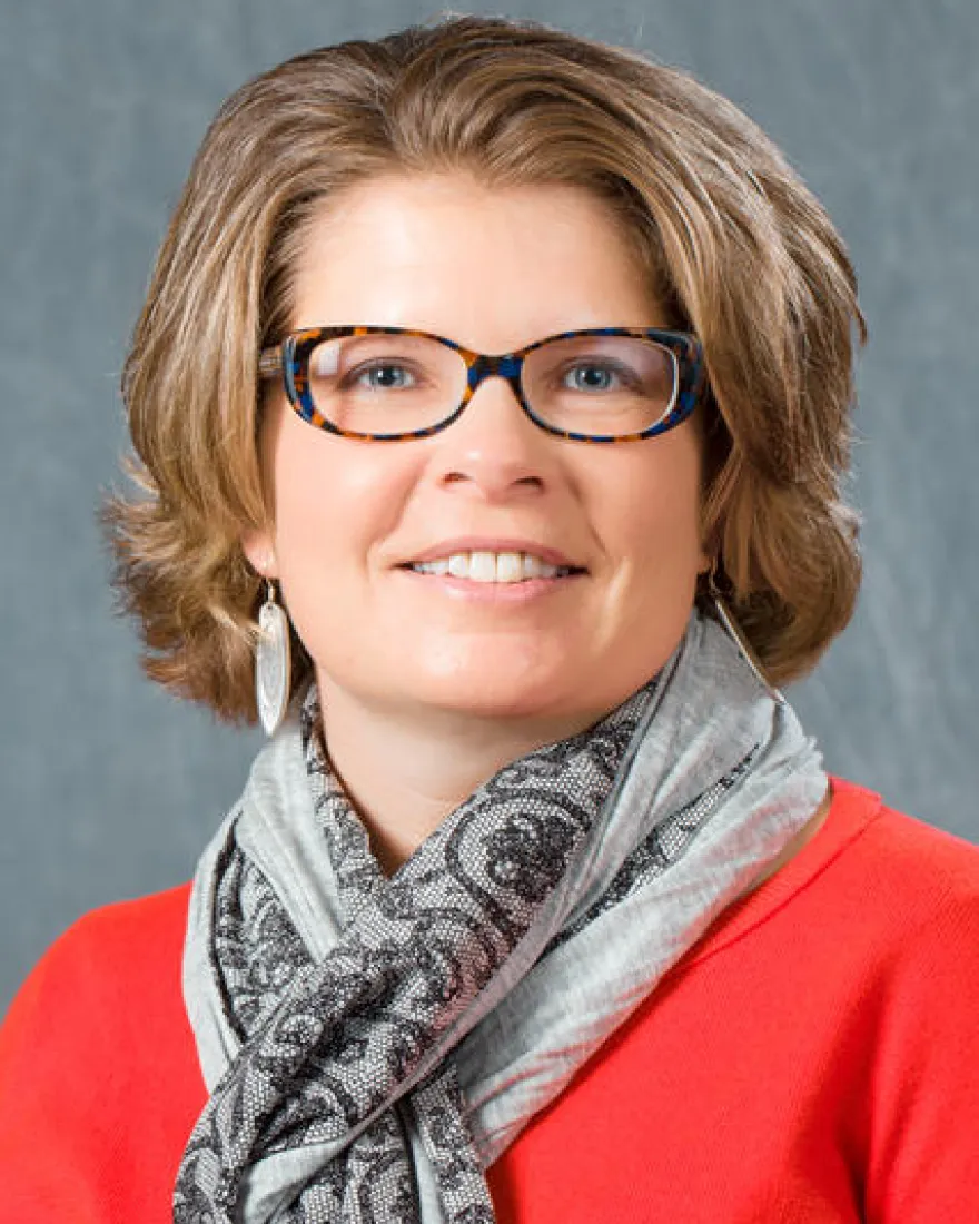 Ashley Osborne Headshot