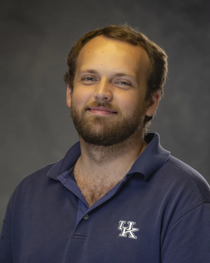 Headshot of Ryan Linton