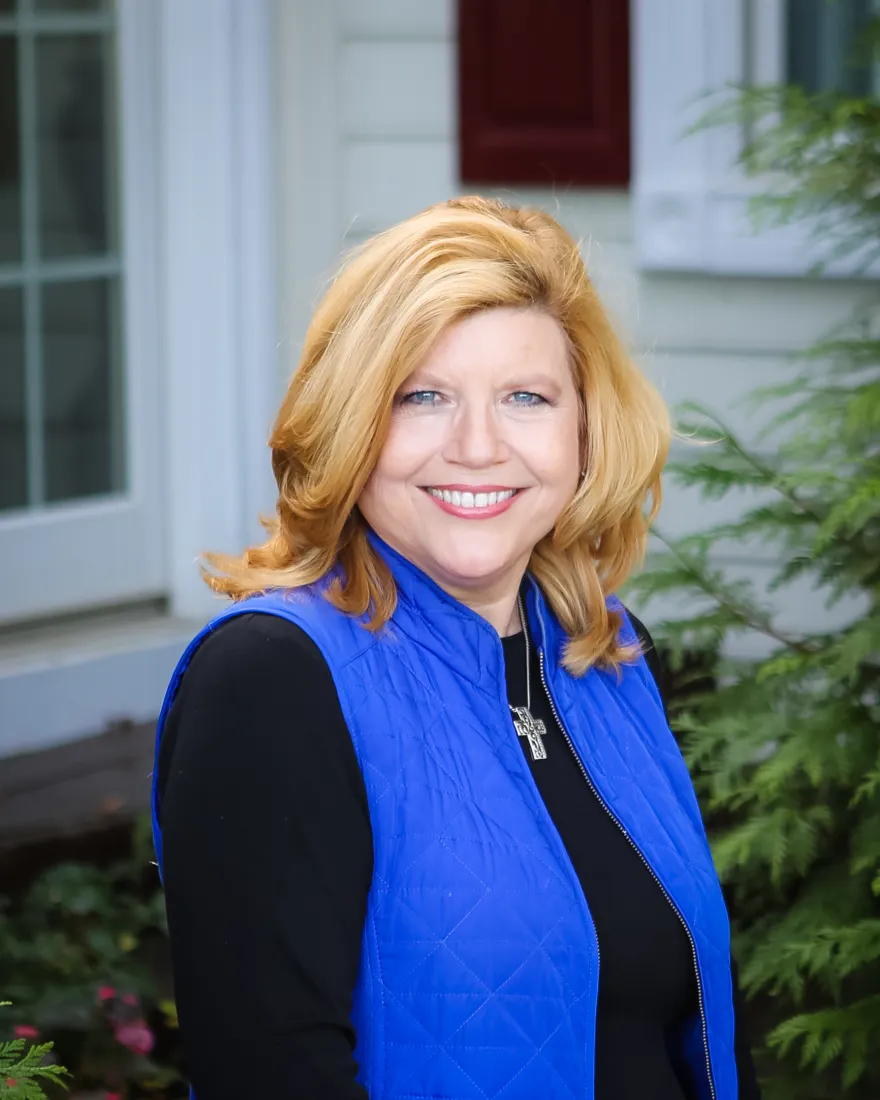 Cathy Toole Headshot